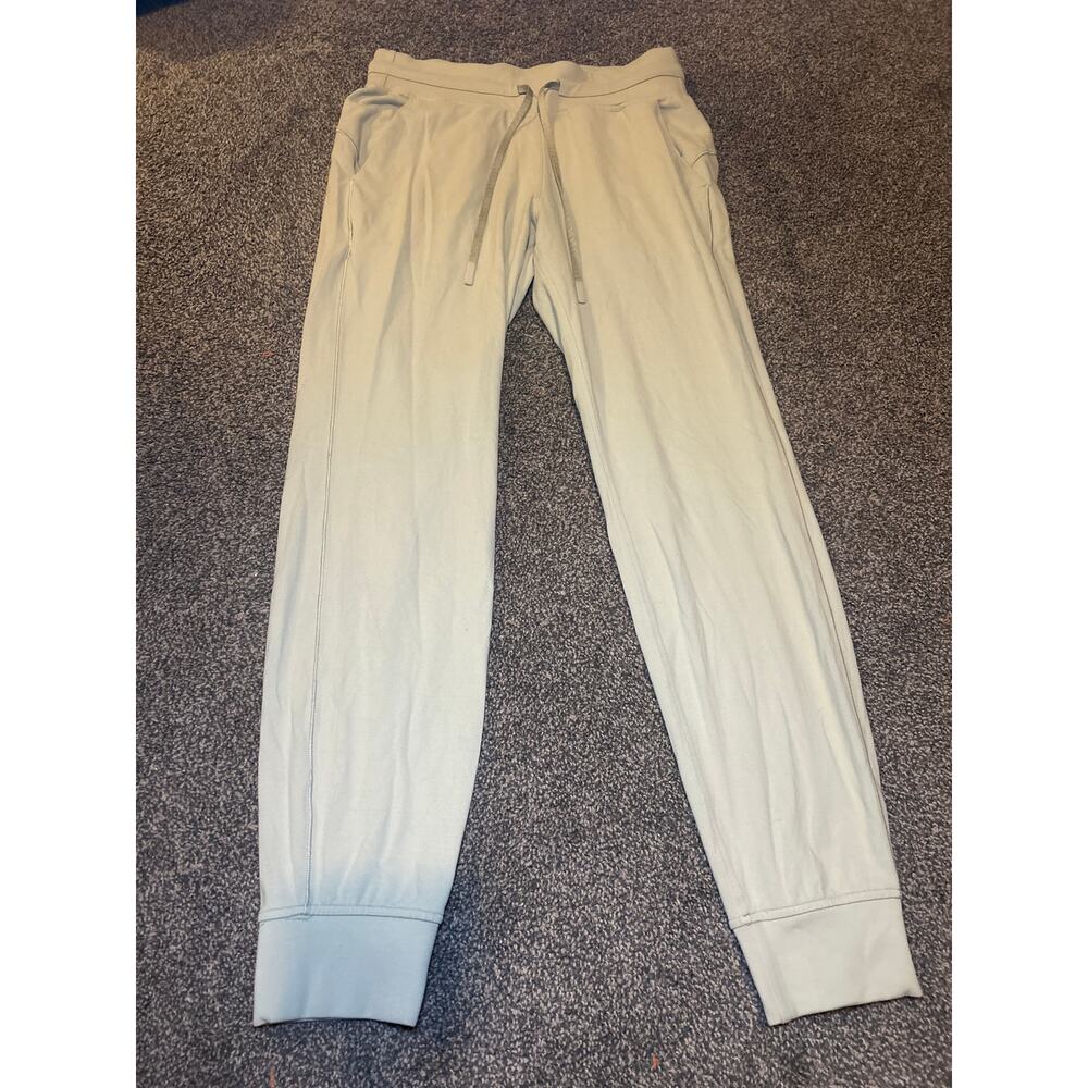 Lululemon women’s jogger pants  very light green size 6